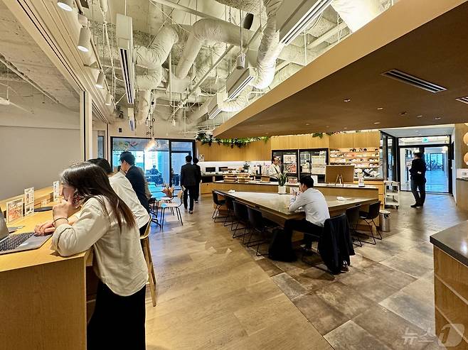 중소벤처기업부가 도쿄 미나토구에 위치한 CIC 도쿄 오픈스페이스 내 일부 공간에 'K-스타트업센터 도쿄'를 오픈했다. ⓒ News1 이민주 기자