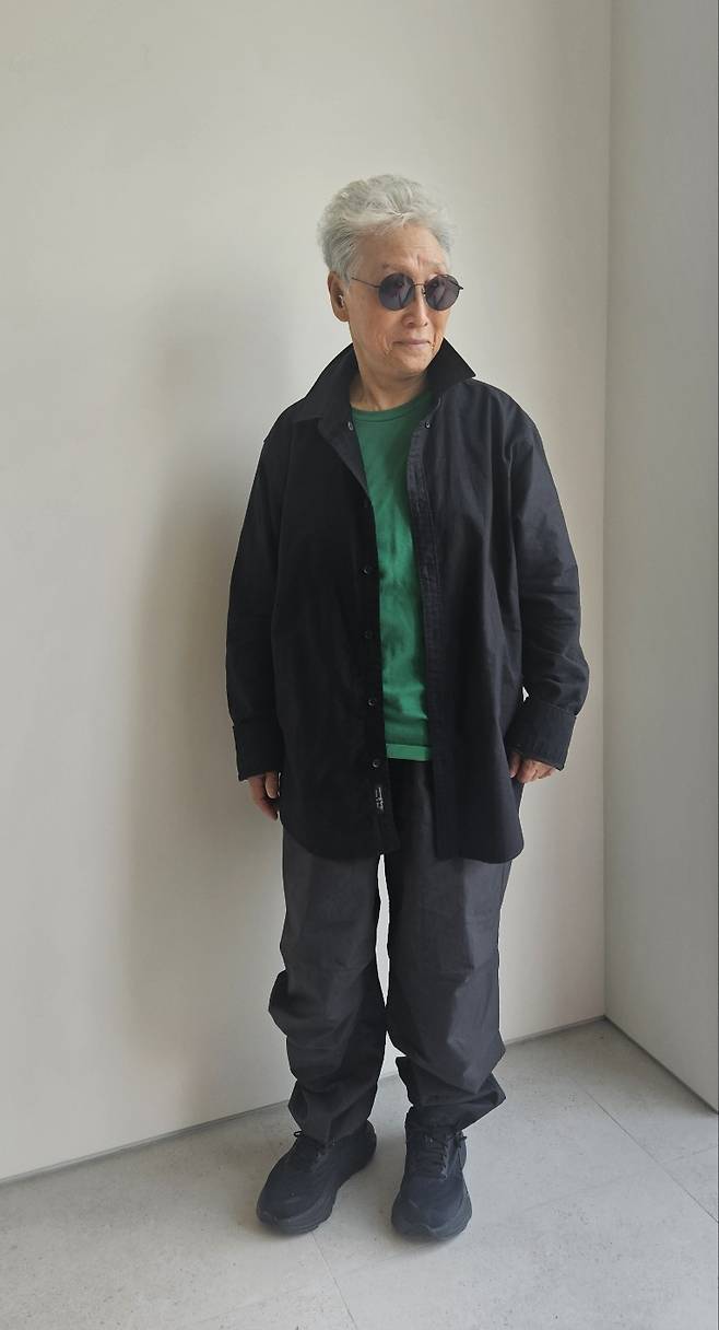 Kim Yun-shin poses for a photo after an interview at Kukje Gallery in Seoul on April 11. (Park Yuna/The Korea Herald)