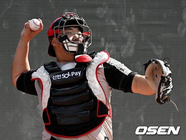 [OSEN=이대선 기자]LG 트윈스 김범석 /sunday@osen.co.kr