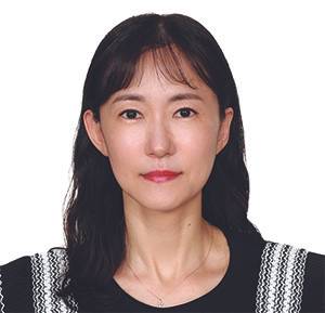 김의향 패션&스타일 칼럼니스트현 케이노트 대표, 전 보그 코리아 패션 디렉터