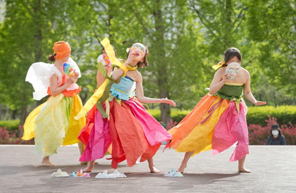 지난해 부산시민공원에서의 부산국제즉흥춤축제 공연 장면. 부산국제즉흥춤축제 제공