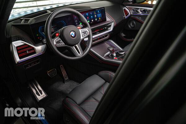BMW XM 레이블 레드 사진 모터매거진 최재혁 기자