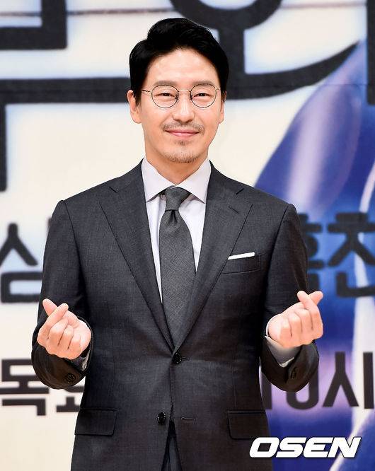 [OSEN=박재만 기자]배우 엄기준이 참석해 자리를 빛내고 있다. /pjmpp@osen.co.kr