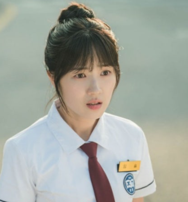 tvN 월화극 ‘선재 업고 튀어’에서 임솔 역을 연기 중인 배우 김혜윤 출연장면. 사진 tvN