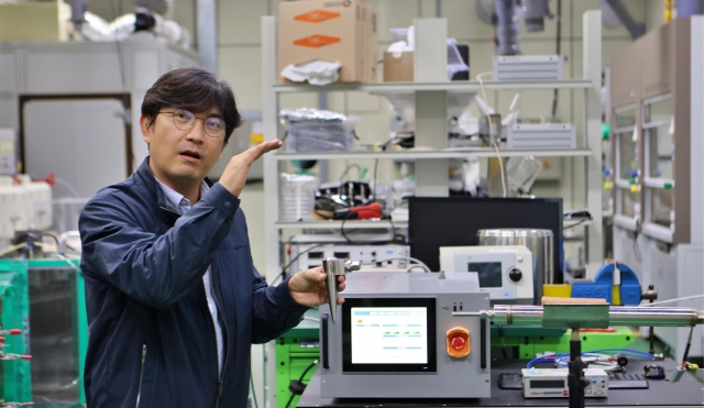 한국기계연구원 한방우 도시환경연구실장이 미세먼지 실시간 측정기술에 대해 설명하고 있다. 한국기계연구원 제공