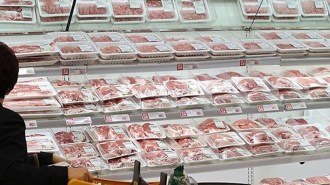 마트에서 판매되는 돼지고기 / 사진=연합뉴스