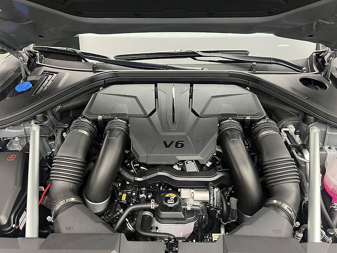 '신형 GV70 엔진룸' 사진=이상진