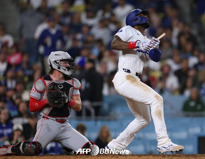 LA 다저스와 신시내티 레즈가 18일(한국 시각) 미국 캘리포니아주 로스앤젤레스 다저스타디움에서 열린 2024 미국 프로야구 메이저리그(MLB) 경기에서 격돌한 가운데, 이날 경기 모습. /AFPBBNews=뉴스1