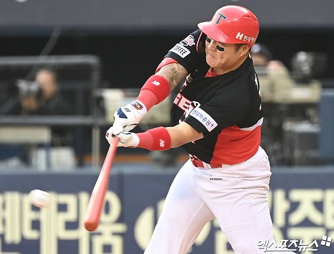 최형우는 18일 창원 NC파크에서 열린 '2024 신한 SOL Bank KBO 리그' NC와 주말 3연전 두 번째 경기에서 4번 지명타자로 선발 출전. 1회초 2타점 3루타로 팀에 선취점을 안겨줬다. 엑스포츠뉴스 DB