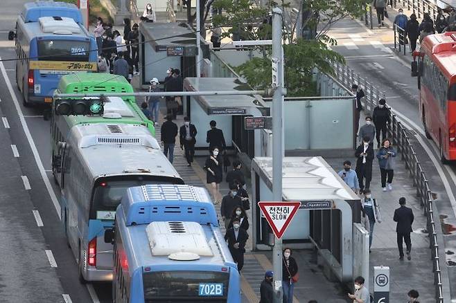 이달 1일 출시한 K-패스가 회원 120만명(알뜰교통카드 전환자 85만명, 신규 가입자 35만명)을 돌파했다.ⓒ뉴시스