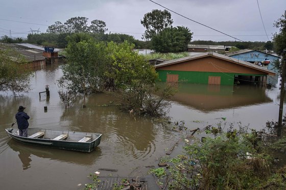 브라질에선 기후변화의 영향으로 최근 집중 호우로 인한 홍수 피해가 발생했다. AFP=연합뉴스