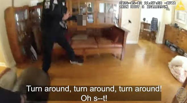 미국 로스앤젤레스(LA)에서 정신질환을 앓고 있던 한국인 남성 양모씨(40)가 경찰 총격으로 사망한 사건과 관련해 당시 현장에 출동했던 경찰의 보디캠 영상이 공개됐다./사진=LAPD 유튜브