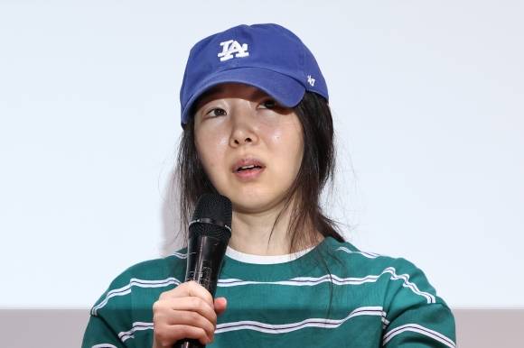 발언하는 민희진 대표 - 민희진 어도어 대표가 4월 25일 오후 서울 서초구 한국컨퍼런스센터에서 열린 입장 발표 기자회견에서 발언하고 있다. 2024.4.25