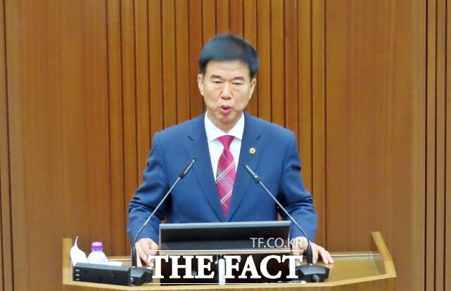 20일 김동빈 의원이 세종시의회 제89회 정례회 제1차 본회의에서 5분 자유발언을 하고 있다. /김형중 기자