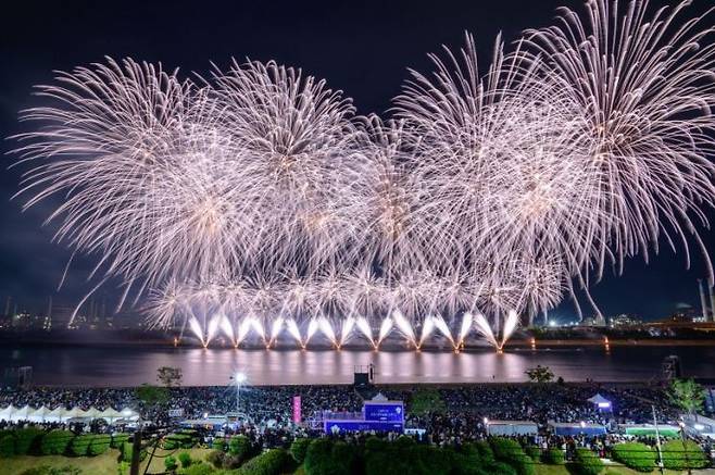 지난해 포항국제불빛축제 불꽃쇼.