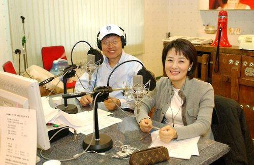 MBC 라디오 '싱글벙글쇼'를 진행했던 강석(왼쪽), 김혜영. MBC 제공