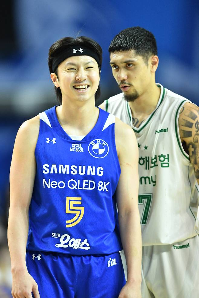 DB에서 한솥밥을 먹게 된 김시래와 이선 알바노. KBL 제공