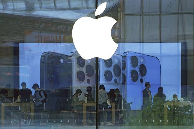 중국 베이징의 애플 매장. /연합뉴스