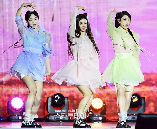 그룹 뉴진스 민지(왼쪽부터), 다니엘, 해린. <강영국 기자>