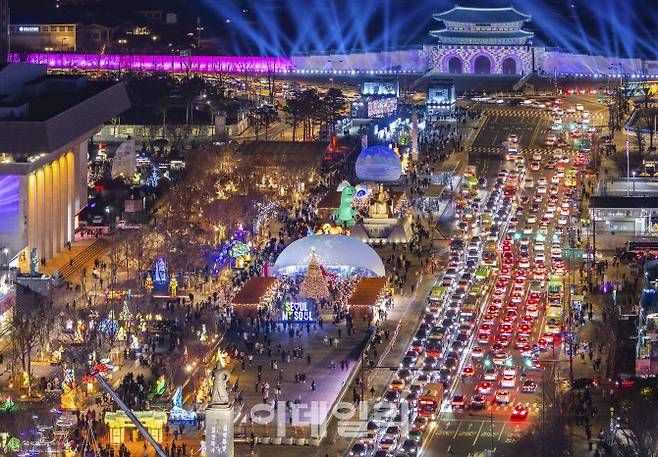 2023년 서울빛초롱축제 및 광화문광장 마켓 행사장 전경 (사진=서울관광재단)