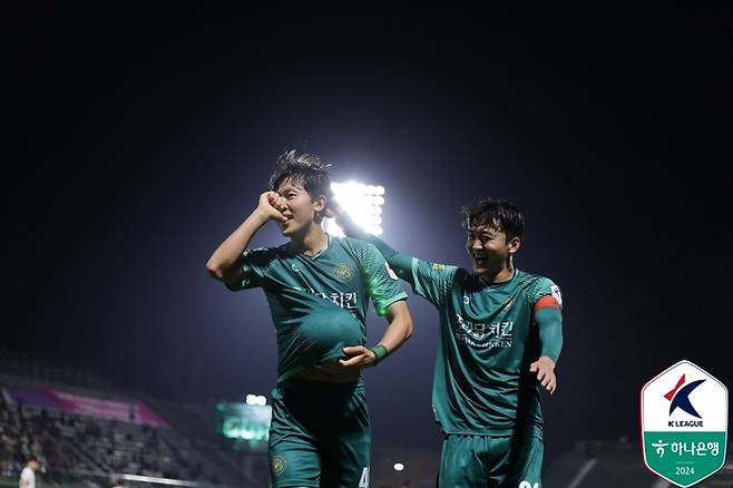 김원균(왼쪽). 제공 | 한국프로축구연맹