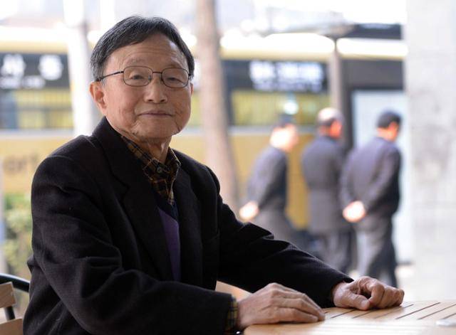 신경림 시인. 한국일보 자료사진