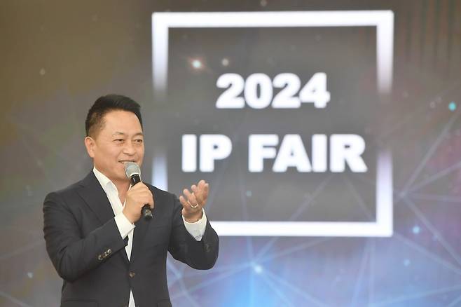 최윤호 삼성SDI 대표가 지난 21일 기흥 본사에서 열린 'IP Fair'에 참석해 인사말을 하고 있다. 삼성SDI 제공