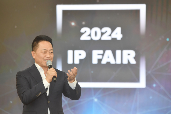 Samsung SDI CEO Choi Yoon-ho speaks during the Intellectual Property Fair held at its headquarters in Giheung, Gyeonggi, on Tuesday. [SAMSUNG SDI]