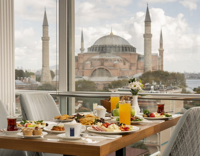 아다마르 호텔-술탄아흐메트 이스탄불 식당 전망 / 사진=호텔스닷컴