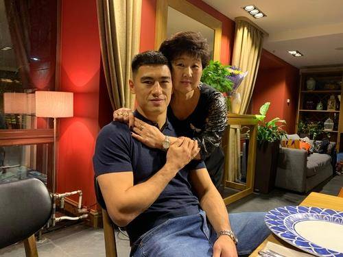 비볼(왼쪽)과 고려인 출신 한국계 어머니 [비볼 측 제공. 재판매 및 DB 금지]