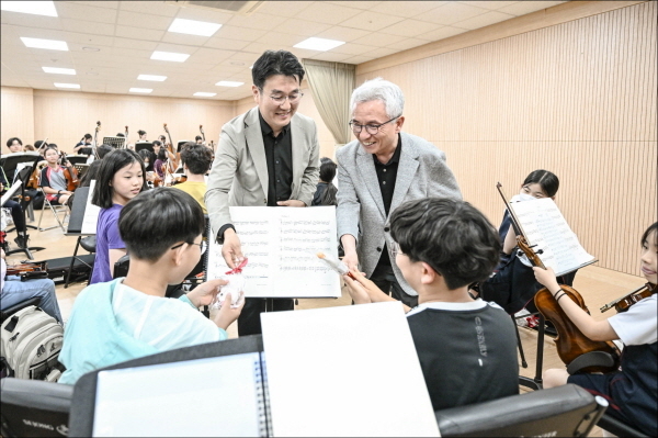 한국토요타, 세종꿈나무오케스트라 교육 후원금 6000만원 전달 [사진제공=한국토요타]