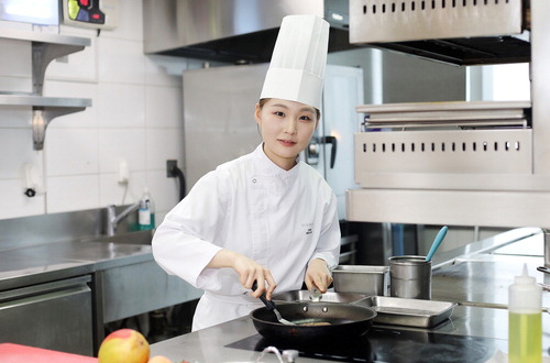 Chef Lee Ji-yu