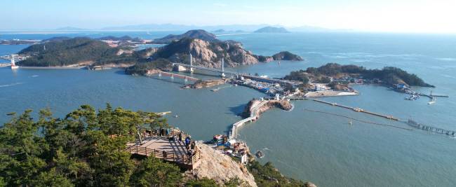 전북 군산에서는 6월 21일부터 23일까지 ‘수제맥주 & 블루스 페스티벌’이 열린다.