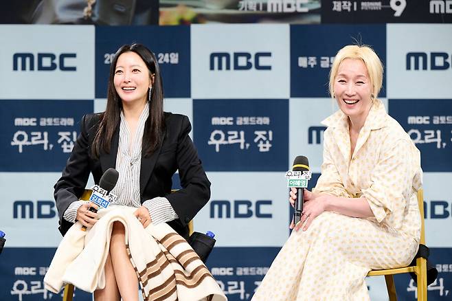 ▲ 김희선(왼쪽)과 이혜영. 제공|MBC
