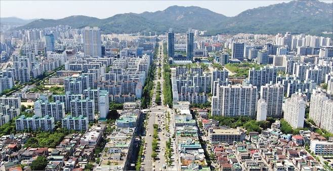 수도권 1기 신도시 선도지구 지정을 앞둔 경기 안양 평촌신도시 전경.  /안양시 제공