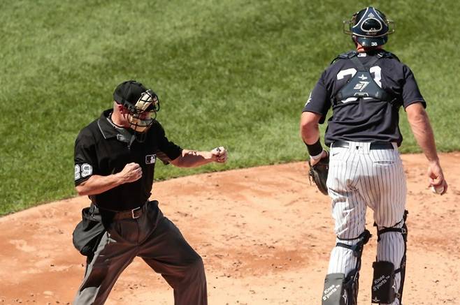 판정 내리는 MLB 심판. 연합뉴스