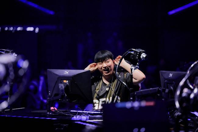 라이엇게임즈 플리커.