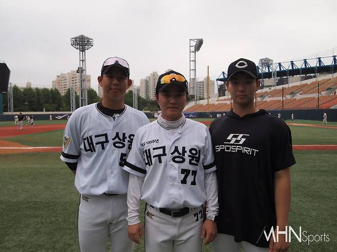 박화랑 코치(사진 중앙)는 이세민(사진 좌)과 이동영(사진 우)의 성장을 가장 가까이서 도왔다.