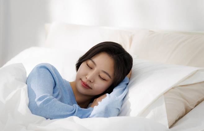 피곤하고 졸릴 때는 잠깐의 달콤한 낮잠이 피로회복제보다 효과적이다. [사진=클립아트코리아]