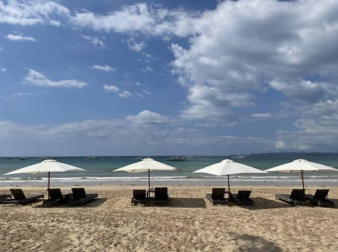 호텔 앞 사방 해변. 이혜원 동아닷컴 기자 hyewon@donga.com