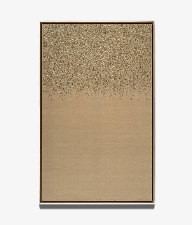 김창열, 물방울, 1973, 캔버스에 유채, 199 x 123 cm. Courtesy of Kim Tschang-Yeul Estate and Gallery Hyundai. 갤러리현대 제공