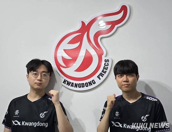 22일 쿠키뉴스와 만난 ‘두두’ 이동주(왼쪽)와 ‘커즈’ 문우찬. 사진=김영건 기자