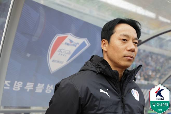 수원 삼성 감독직에서 자진 사퇴한 염기훈 감독. 사진=프로축구연맹