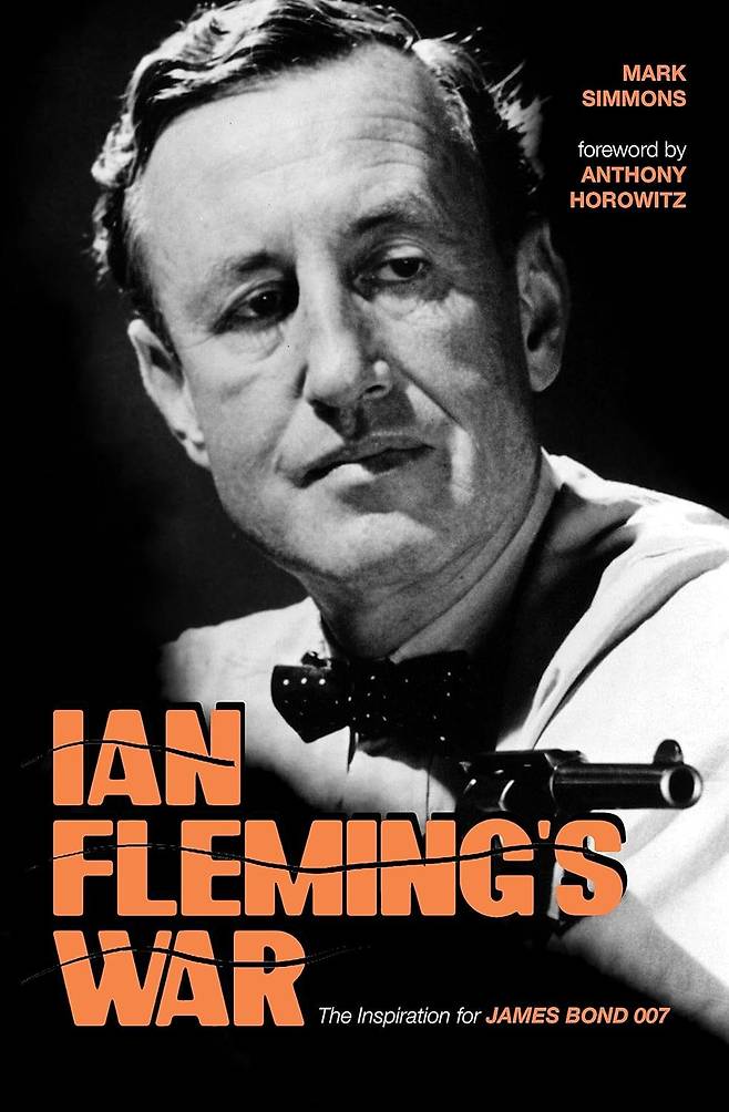 이언 플레밍을 다룬 책 'Ian Fleming's War'(Rare Bird Books, March 23, 2021). (출처: 아마존)