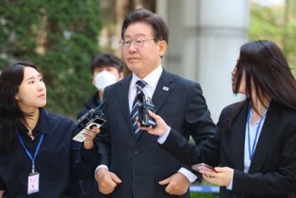 이재명 더불어민주당 대표가 지난달 12일 서울 서초구 서울중앙지법에서 열린 공직선거법 위반 혐의 1심 20차 공판에 출석하고 있다.ⓒ뉴시스