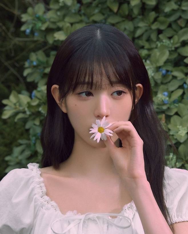 아이브 장원영. 사진 | 로라로라