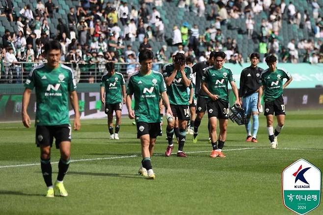 부진의 늪에 빠져 있는 전북 현대. ⓒ 한국프로축구연맹