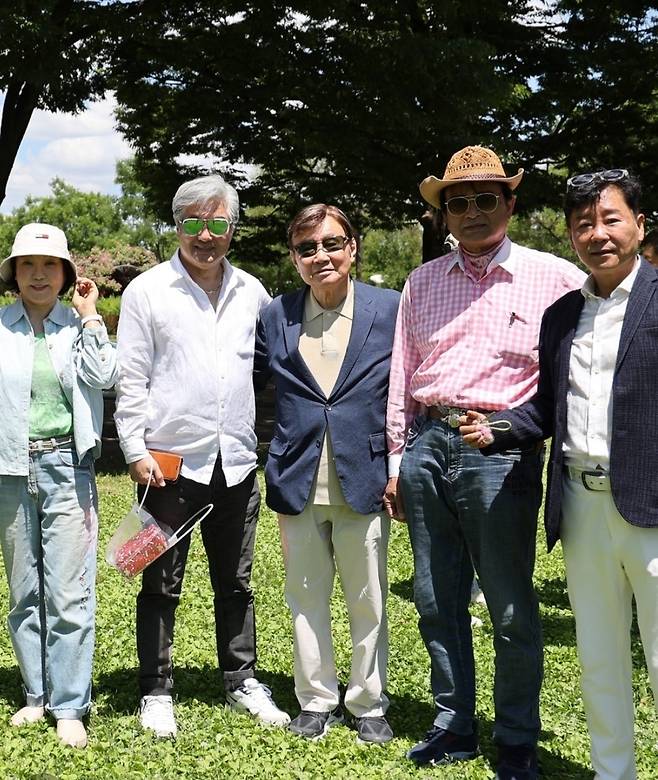 왼쪽부터 엄유신 한지일 양택조 김학구 홍성영/한국영화배우협회 제공