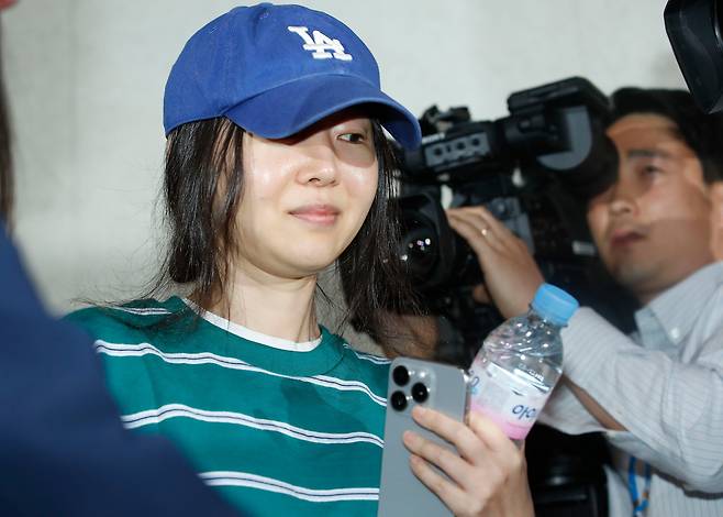 그룹 뉴진스의 소속사 어도어 민희진 대표가 오는 31일 임시주총에서 자리를 지킬 수 있게 됐다. /뉴스1