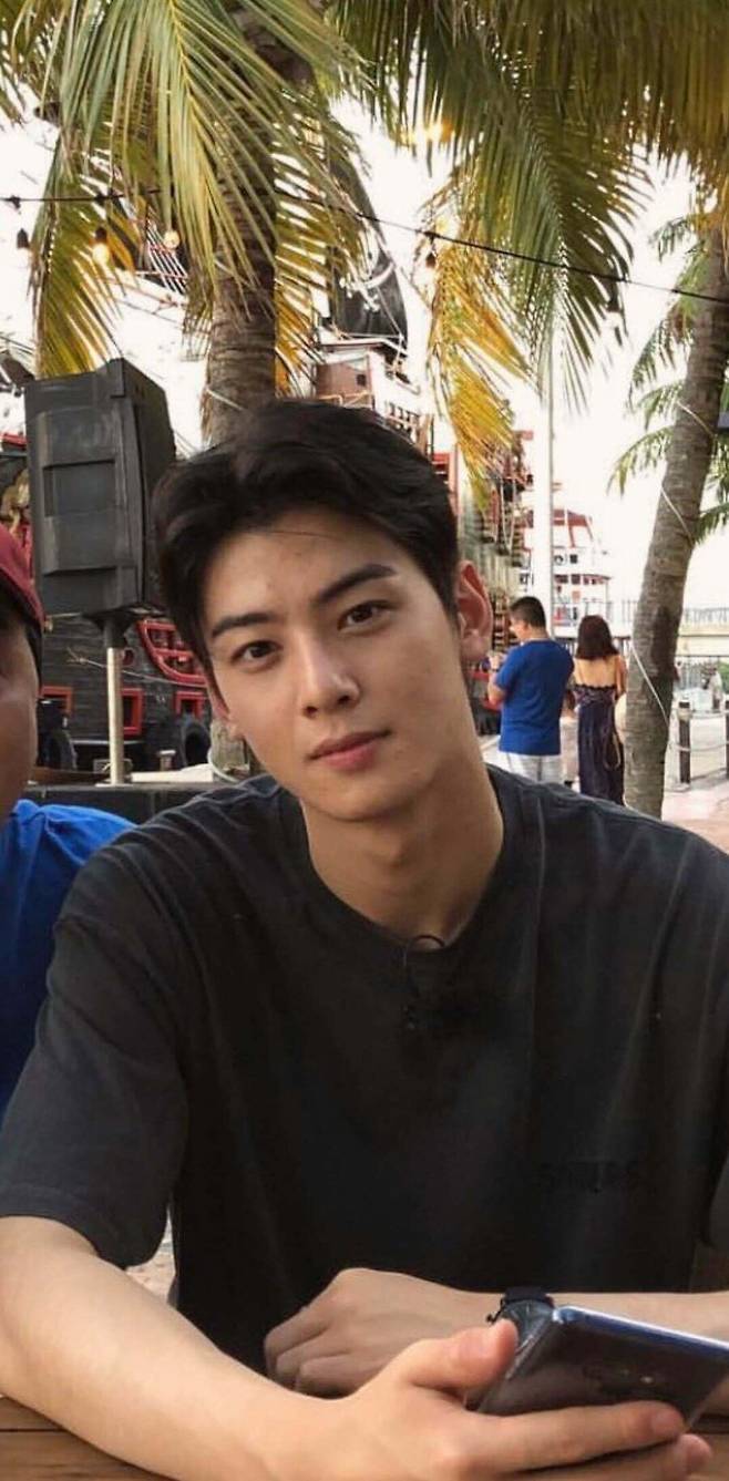 차은우 무보정 사진.jpg